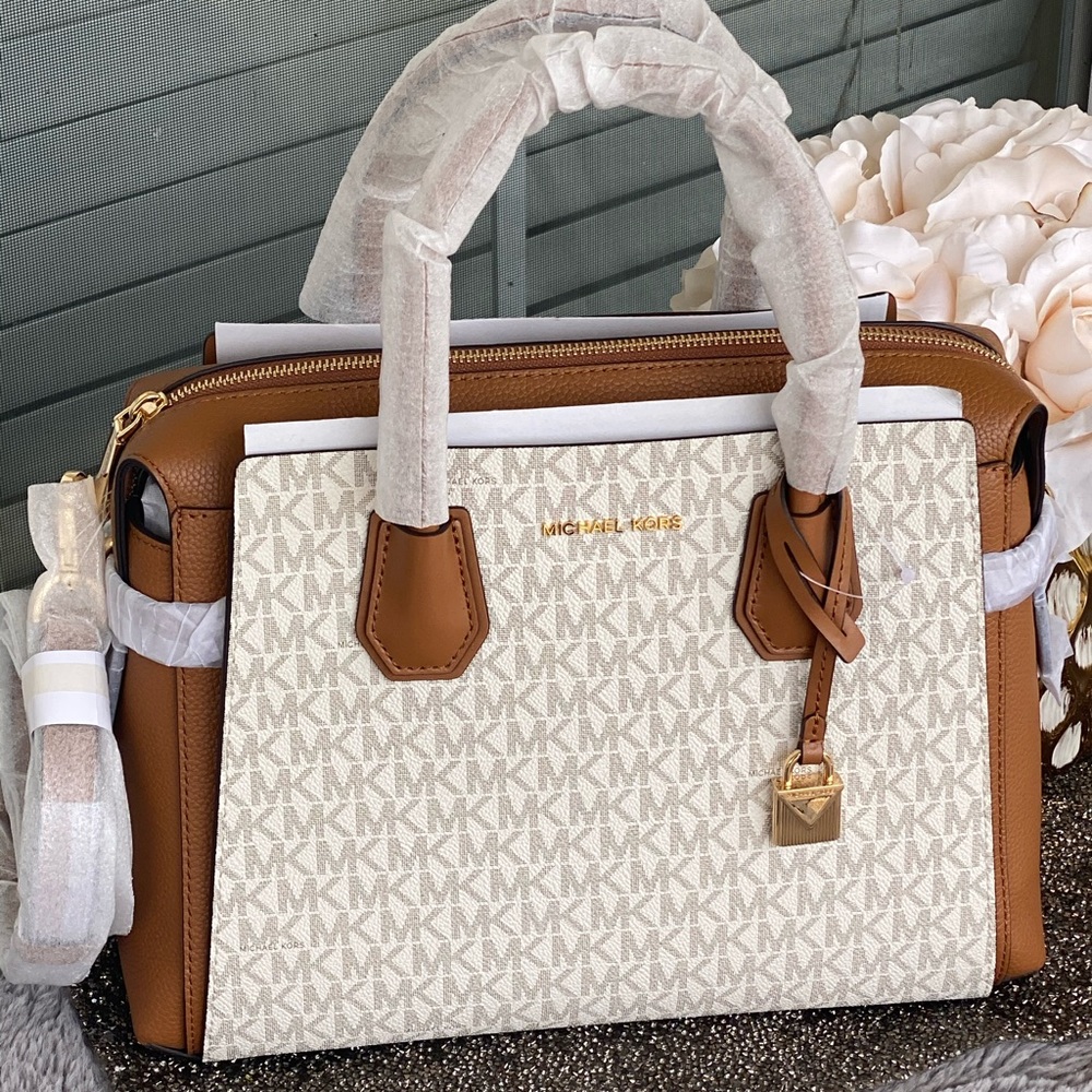 ❌sold❌MICHAEL Michael Kors Merce🤍🧡 - Picture 2 of 10